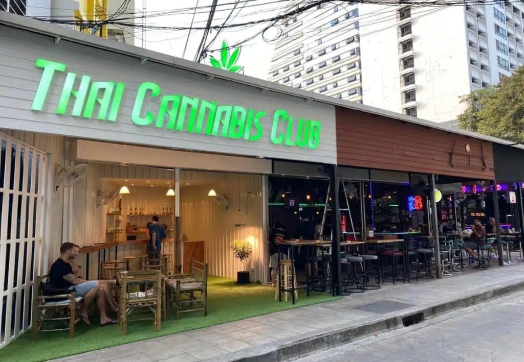 ร้านขายยากัญชาที่ดี่ทีสุดในกรุงเทพฯ - Thai Cannabis Club ซอยสุขุมวิท 7